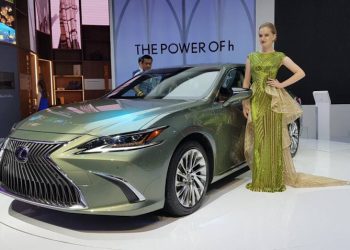 Lexus-mang-den-cong-nghe-Hybrid