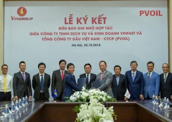 VinFast hợp tác PV Oil triển khai trạm sạc và thuê pin cho xe điện