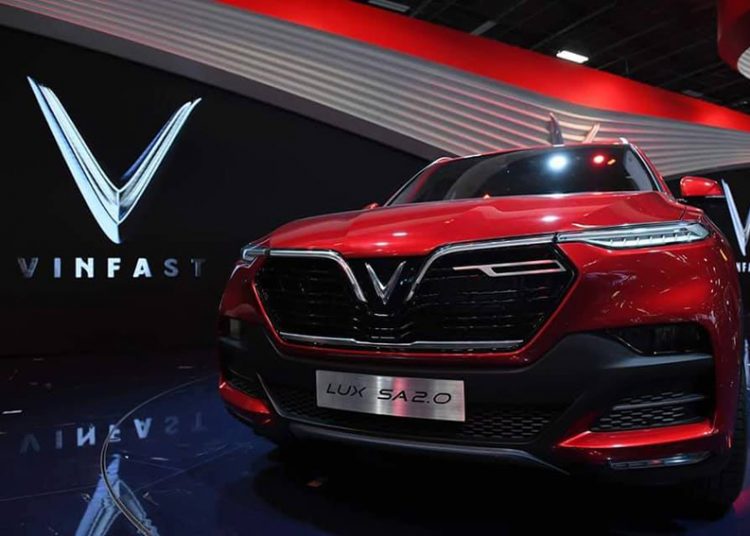 [PMS 2018] Chiêm ngưỡng VinFast LUX SA2.0 tại triển lãm Paris Moto Show 2018