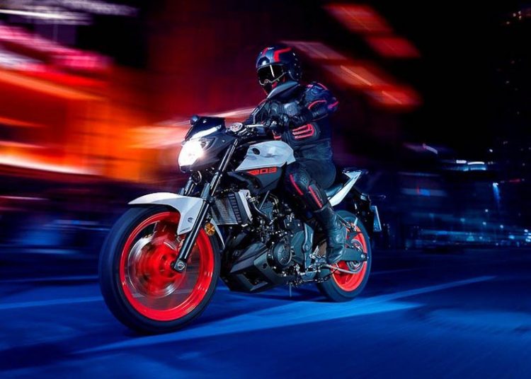 dan-naked-bike-Yamaha-MT-2019-ca-tinh-8