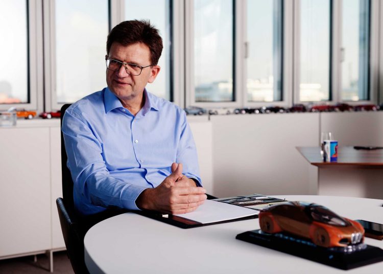 Klaus Fröhlich: BMW sẽ không sản xuất xe bán tải