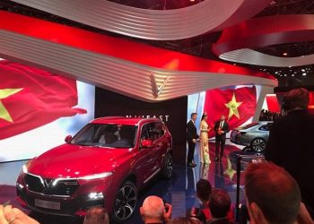 VinFast chính thức trình làng cặp đôi Sedan và SUV tại Paris Moto Show 2018