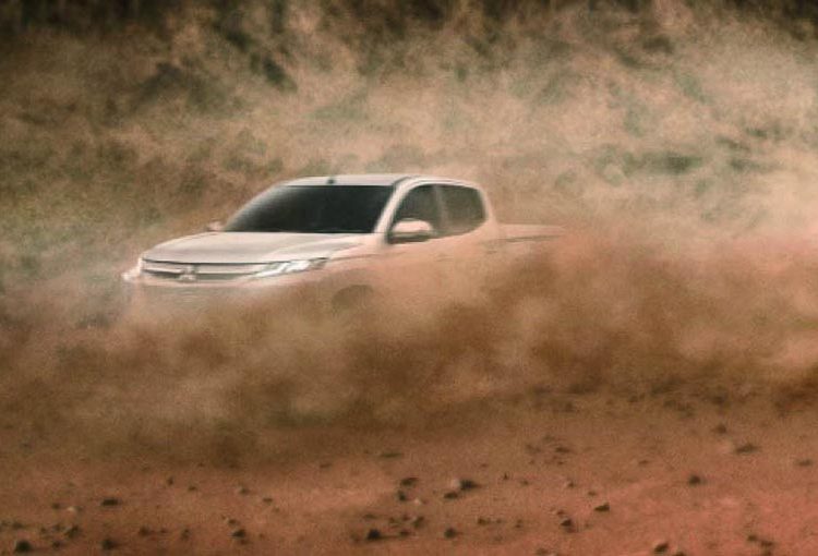 xe-ban-tai-Mitsubishi-Triton-2019