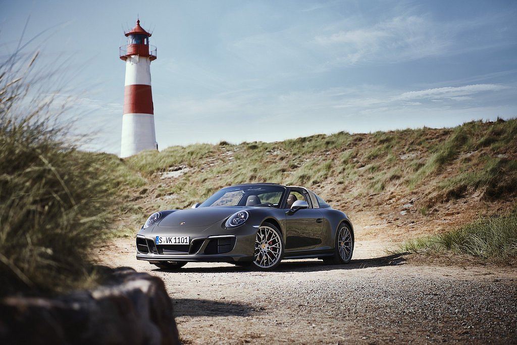 Porsche-911-Targa-4-GTS-Exclusive-Manufaktur-Edition