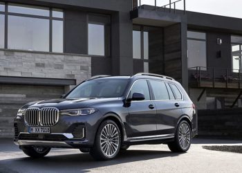 Video chi tiết của BMW X7 phiên bản M50d hoàn toàn mới
