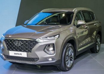 Hyundai Santa Fe 2019 mở bán với giá khởi điểm 1,05 tỉ đồng tại Malaysia