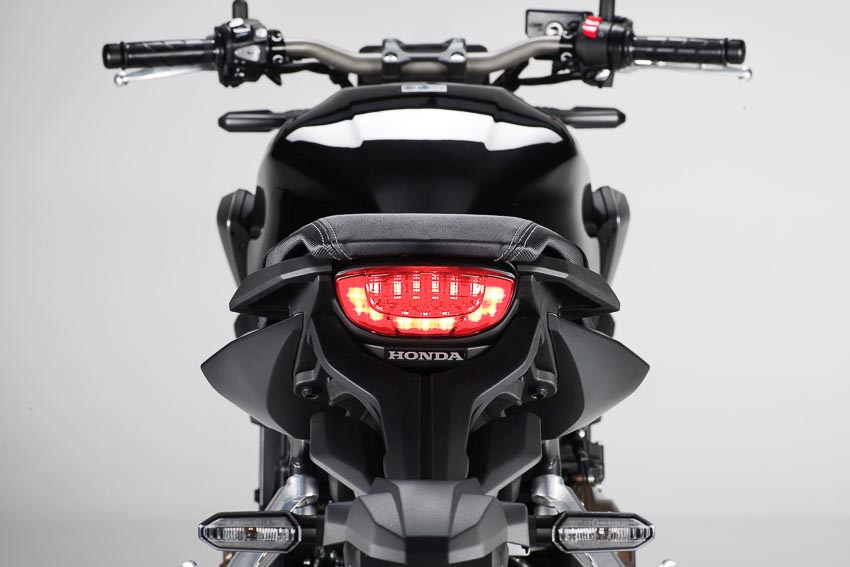 Đuôi xe Honda CB650R 2019
