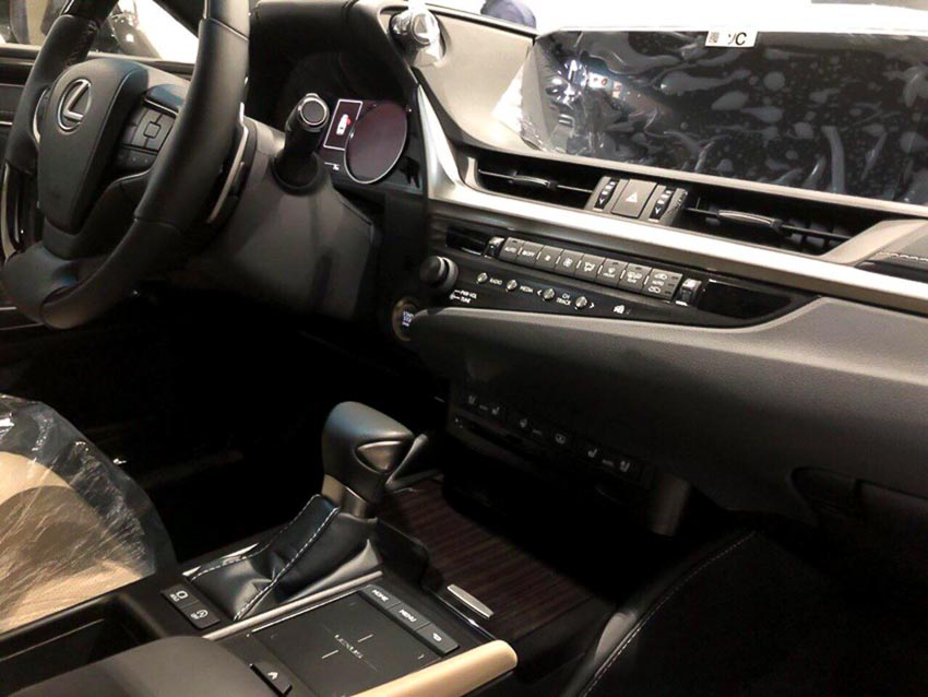 Khoang nội thất Lexus ES 2019 phiên bản ES250 2