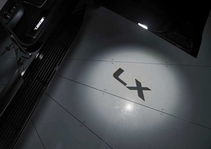 Lexus LX Inspiration Series 2019 phiên bản đen quyền lực 12