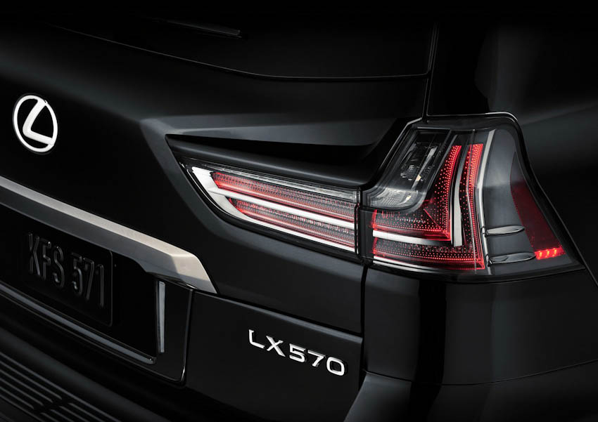 Lexus LX Inspiration Series 2019 phiên bản đen quyền lực 7