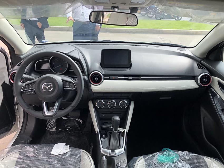 Nội thất xe Mazda2 2018 nhập khẩu Thái Lan 1