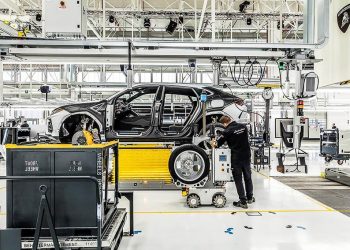 nhà máy sản xuất siêu SUV Lamborghini URUS 24