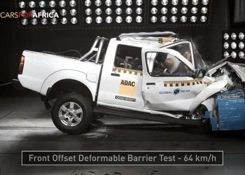 Nissan Navara tại Nam Phi trong bài thử va chạm 1
