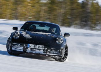 Porsche 911 thế hệ mới chinh phục các thử thách khắp toàn cầu trước khi ra mắt vào đầu năm 2019