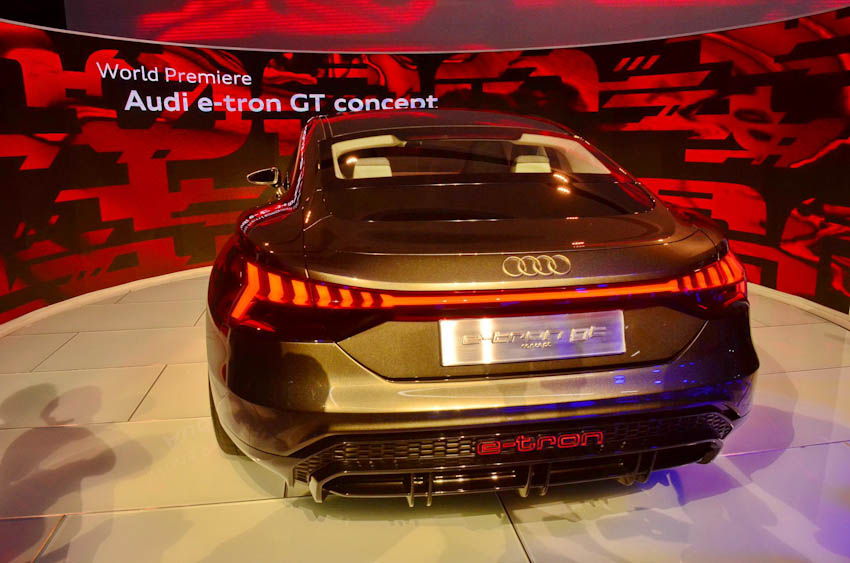 Audi e-tron GT 9