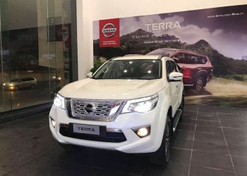 SUV 7 chỗ Nissan Terra 1