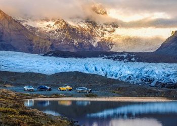 Lamborghini URUS chinh phục cung đường “nước và lửa” tại đảo quốc Iceland