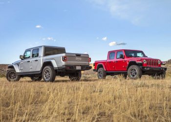 xe bán tải mui trần Gladiator 2020