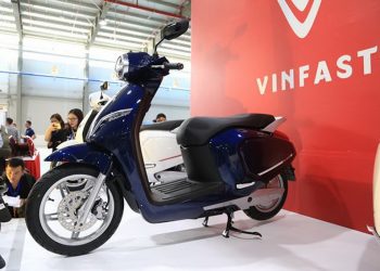 Ngày 17-11-2018 VinFast chính thức bán ra sản phẩm xe máy điện Klara