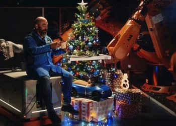 Giáng sinh tại BMW: Đêm “phép màu” công nghệ phục vụ lại cho nhân viên tận tâm suốt năm