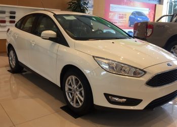 Ford Focus Trend lại được giảm giá mạnh, rẻ hơn Vios trước thềm năm mới