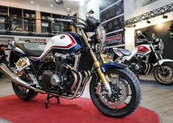 Cận cảnh mẫu xe Honda CB1300 SP 2019 phiên bản đặc biệt giá 488 triệu đồng tại Việt Nam