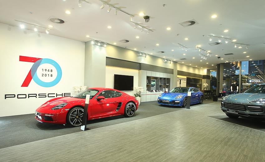 không gian trưng bày Porsche