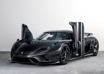 Hypercar Koenigsegg Regera đẹp khó cưỡng với lớp vỏ carbon để trần 100%