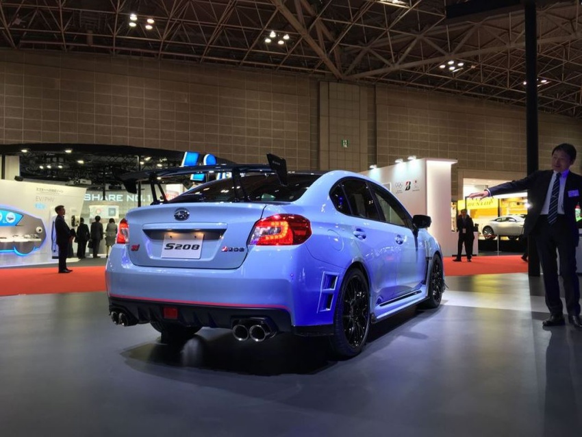 "Nhá hàng” Subaru WRX STI mới trước ngày ra mắt