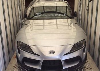 Siêu xe thể thao Toyota Supra 2020 lần đầu tiên lộ ảnh