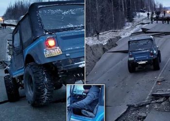 Tài xế liều mình lái chiếc Jeep chạy qua đoạn đường sụt lún vì động đất 1