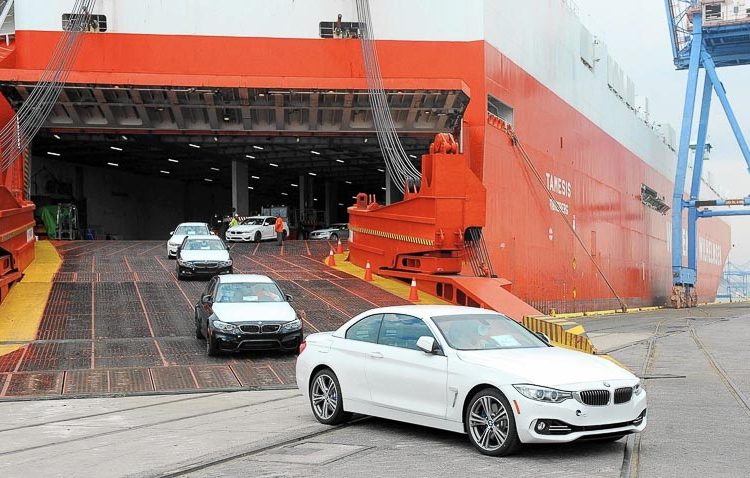 Xe nhập tăng cao nhất kể từ đầu năm 4