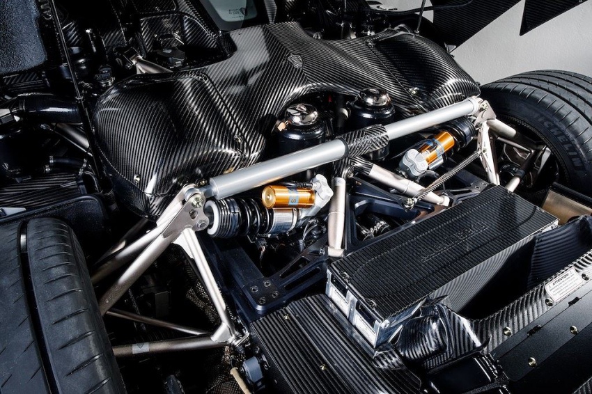 Hypercar Koenigsegg Regera carbon