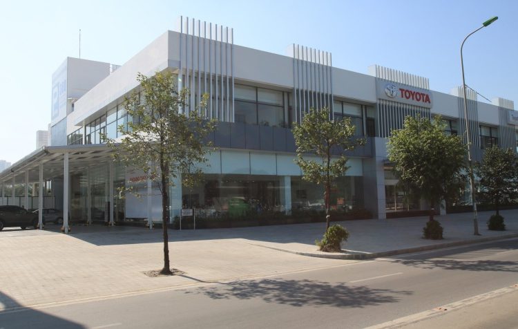 Toyota Việt Nam khai trương hai đại lý mới tại Thanh Hóa và Từ Liêm, Hà Nội