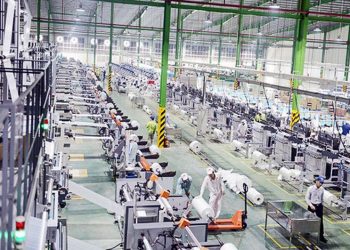 Chi 30 tỷ mua 45 ôtô, 20 xe máy điện thưởng Tết cho nhân viên 1