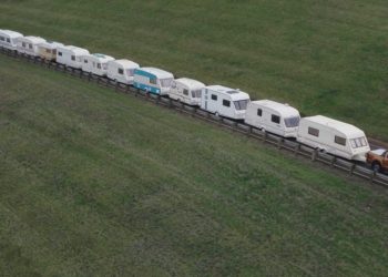 Với Ford Ranger, bạn có thể kéo theo bất cứ thứ gì bạn muốn!