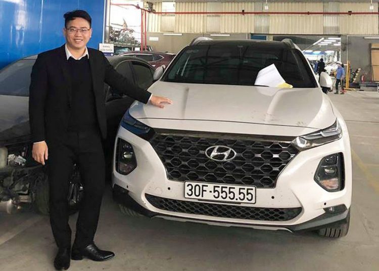 Chủ Hyundai Santa Fe 2019 biển số ngũ quý 5 rao bán 2,5 tỉ đồng