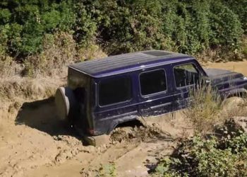 Mercedes-Benz G-Class 1