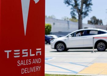 Tesla công bố doanh số, khẳng định vị thế, dần chiếm lĩnh thị trường Mỹ trong năm qua