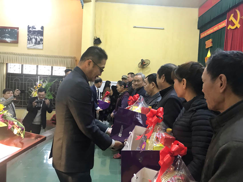 Toyota Việt Nam trao tặng quà tết 3