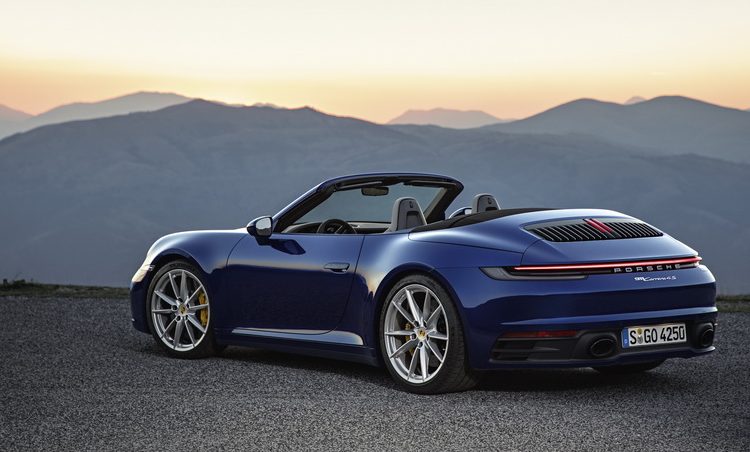 [Video] Porsche mui trần 911 Cabriolet mới