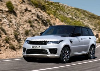 Range Rover Sport HST được trang bị động cơ 6 xi-lanh thẳng hàng hoàn toàn mới