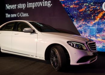 Mercedes C-Class 2019 giá bán từ 1,499 tỉ đồng chính thức ra mắt tại Việt Nam