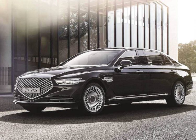 Genesis G90 Limousine