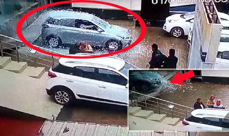 Lái thử xe ngay trong đại lý