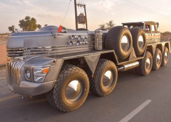 Độ xe quân sự thành “pháo đài sa mạc” 10 bánh