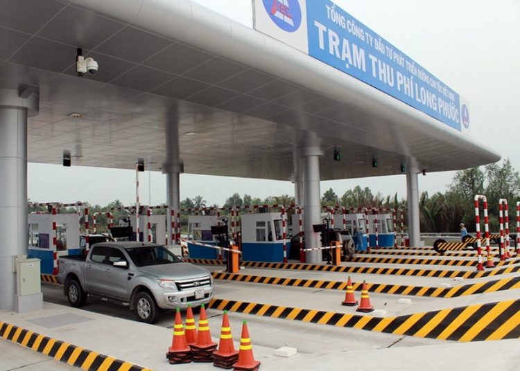 2 ô tô bị từ chối phục vụ vĩnh viễn đi cao tốc do VEC E quản lý