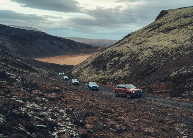 Bentley Bentayga V8 chinh phục mọi cung đường kỳ vĩ xứ sở Iceland