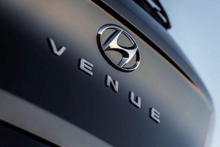 Mẫu xe thể thao đa dụng Hyundai Venue sắp ra mắt tại Triển lãm Ôtô New York sắp tới - 01