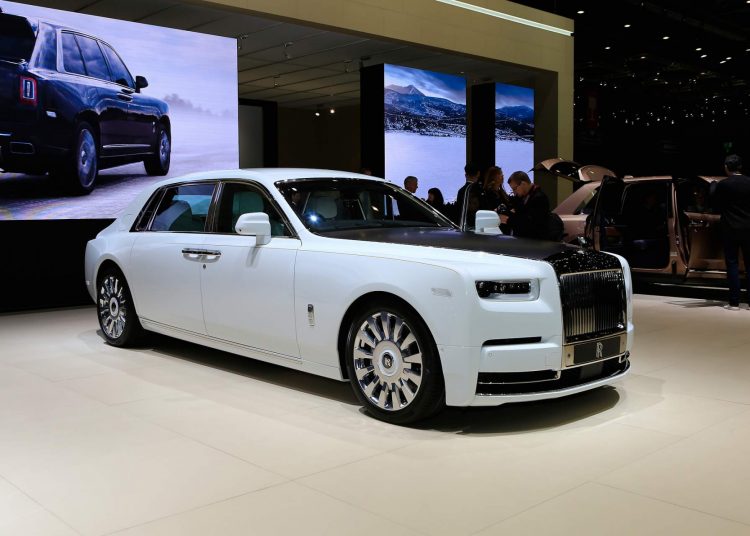 GMS2019 | Rolls-Royce Phantom Tranquility lấy cảm hứng từ vũ trụ với nội thất đá thiên thạch